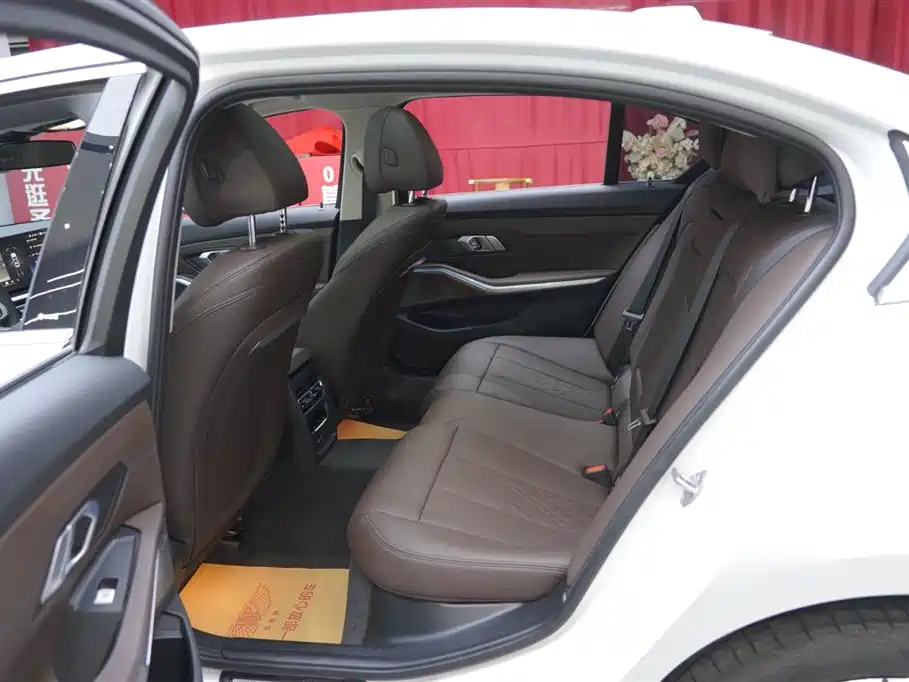 BMW 3 Series 2024 325Li M Sport Package фото 18