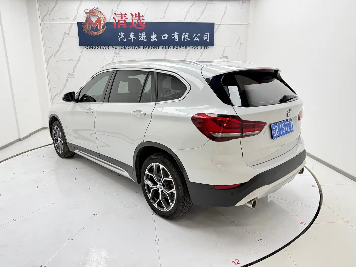 BMW X1 2022 sDrive20Li Fashion фото 4