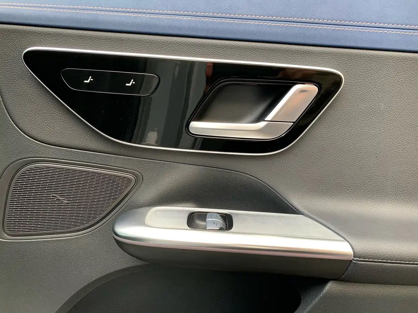 Mercedes-Benz EQE 2022 350 Pioneer Edition фото 31