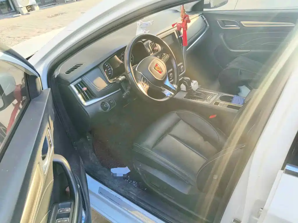 Фото 8 - Roewe i6