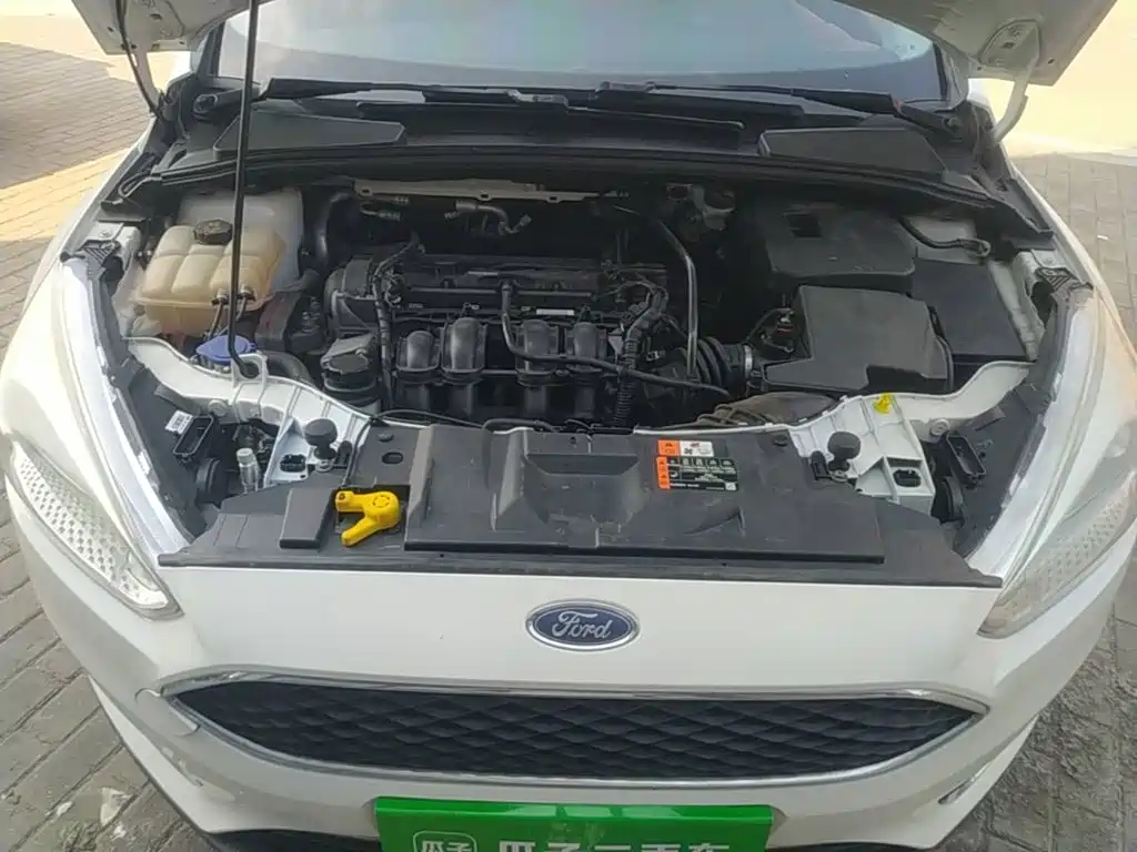 Фото 20 - Ford Focus