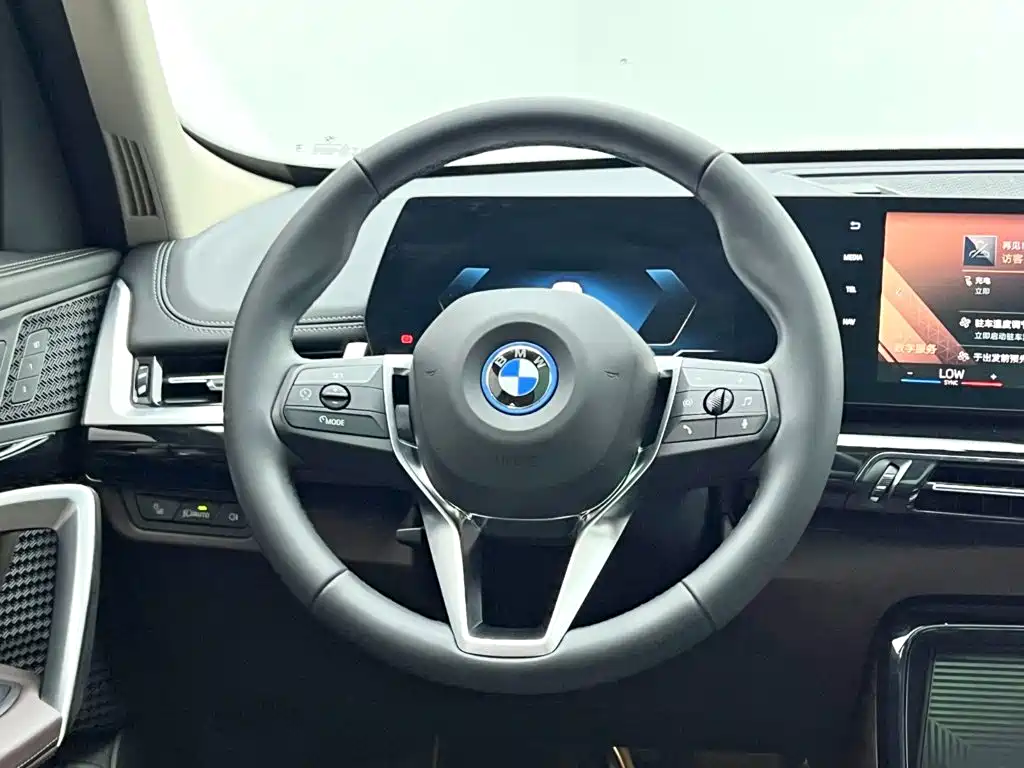 BMW iX1 2025 2025 eDrive25L X Design Package