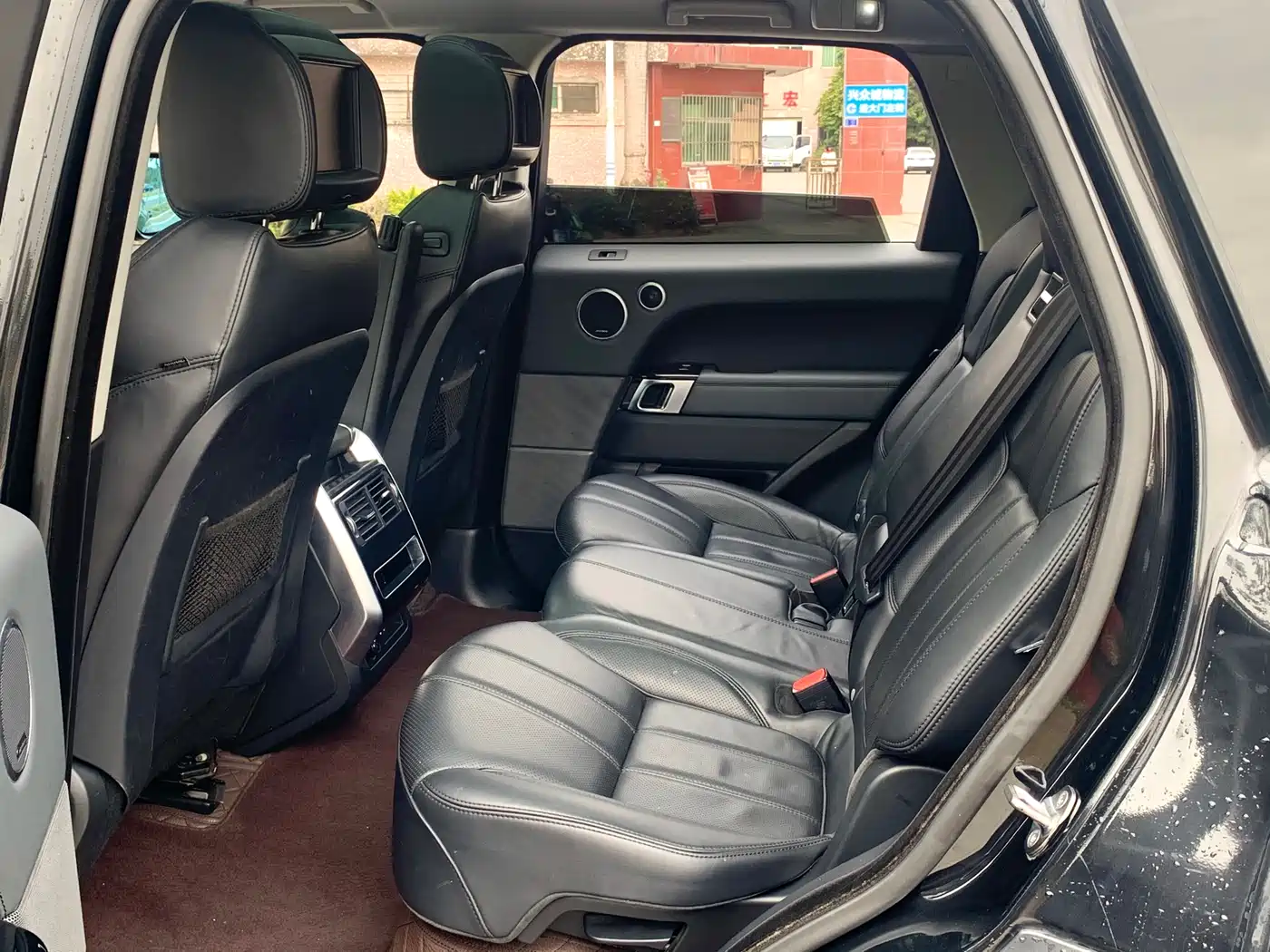 Land Rover Range Rover Sport 2015 3.0 SDV6 HSE фото 14