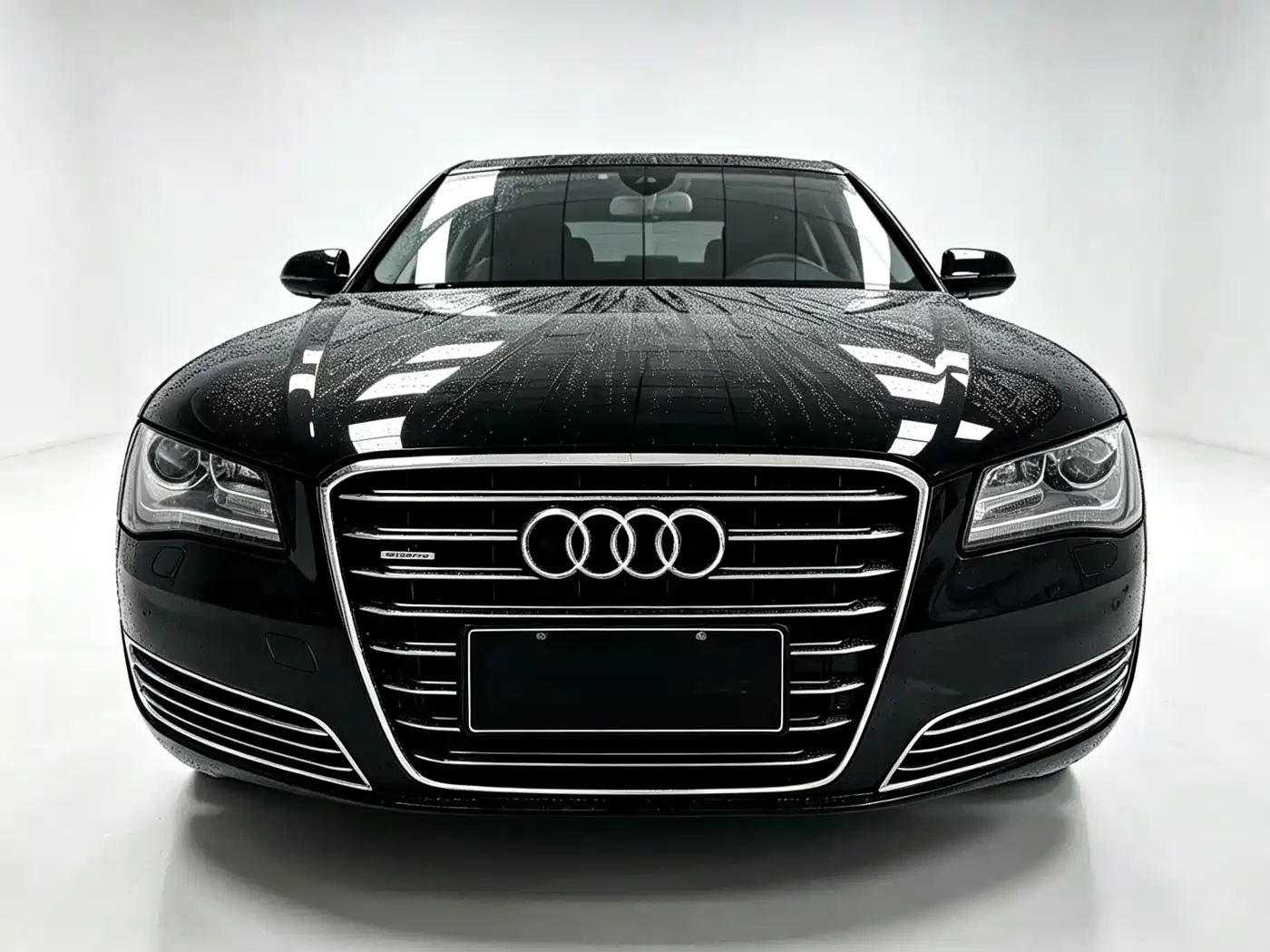 Фото 2 - Audi A8