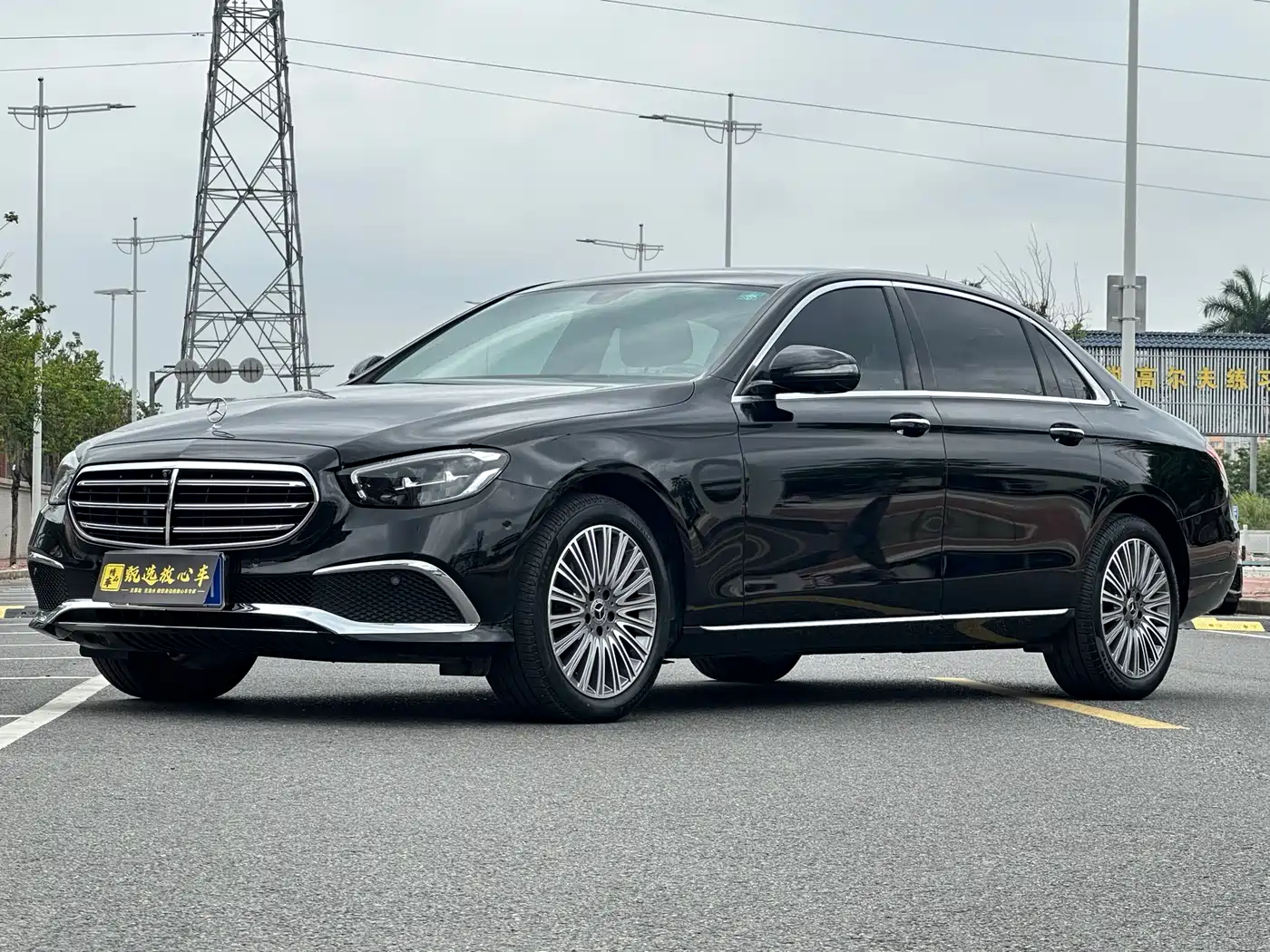 Mercedes-Benz E-Class 2023 E 300 L Fashion