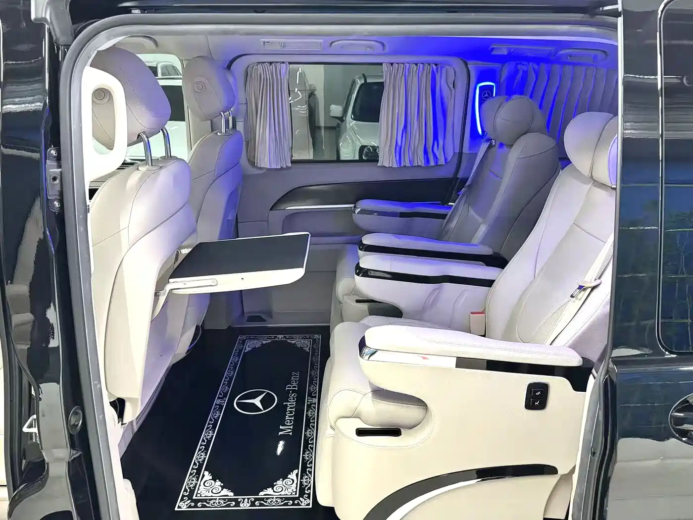 Mercedes-Benz V-Class 2020 V 260 Navigator Edition фото 11