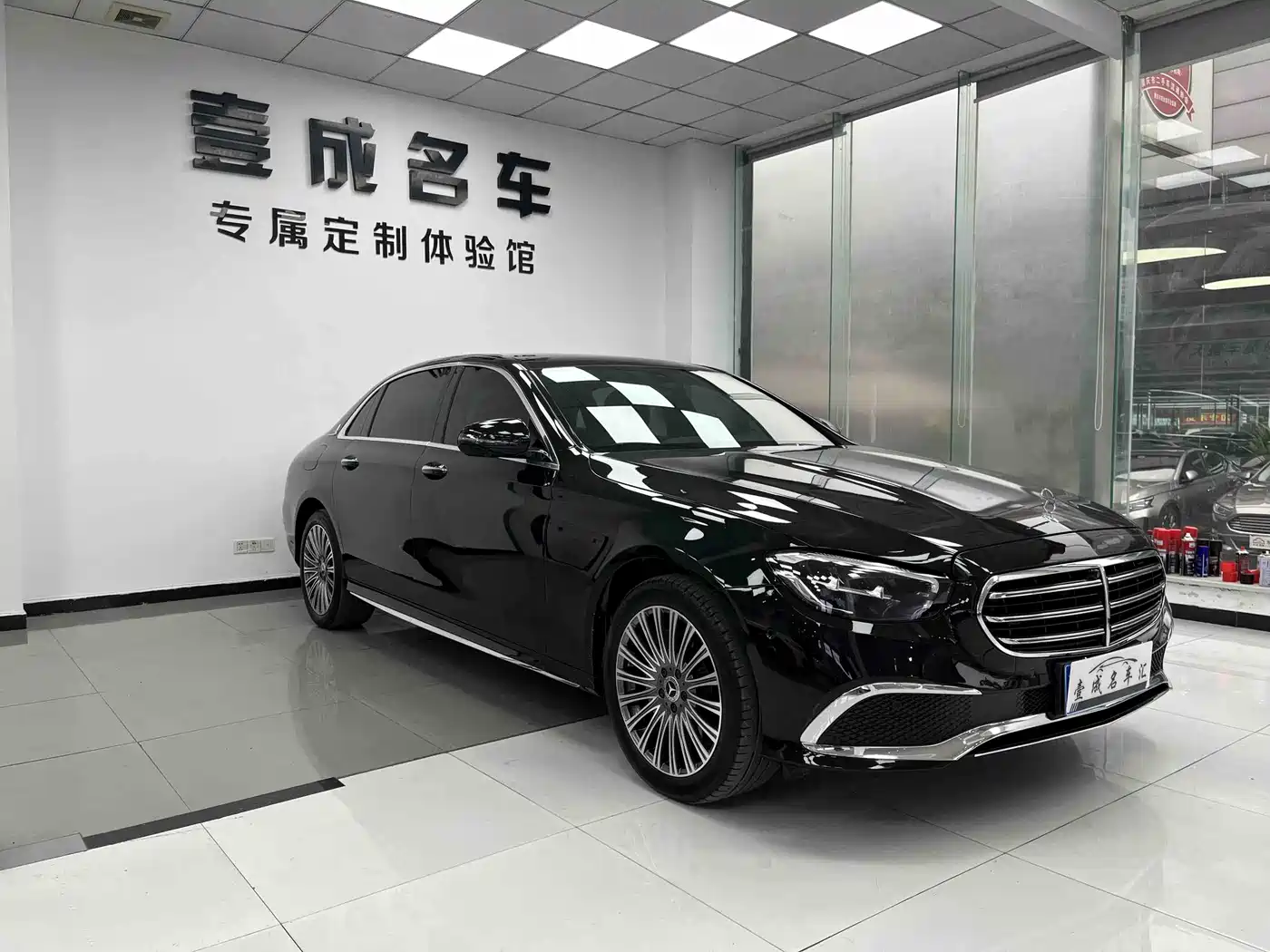 Mercedes-Benz E-Class 2023 E 300 L Fashion фото 3