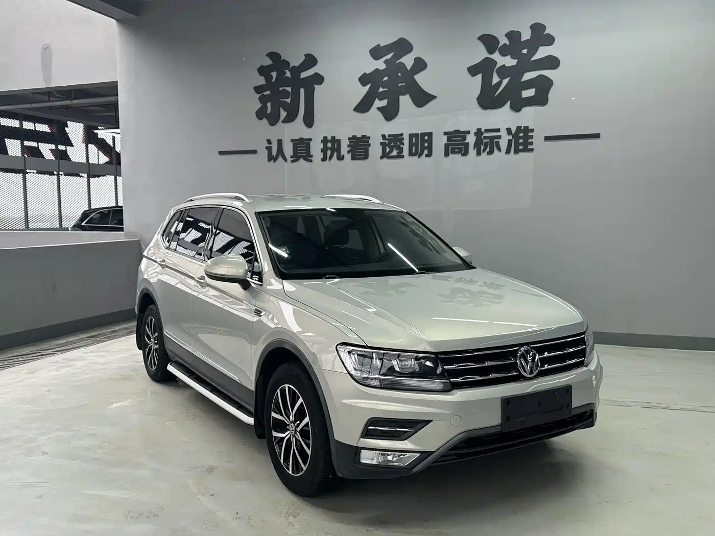 Volkswagen Tiguan L 2018 Facelift 330TSI Automatic 2WD Comfort Edition