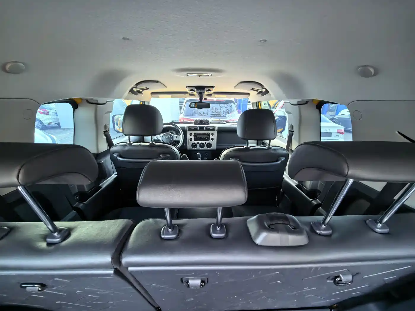 Toyota FJ Cruiser 2013 4.0L фото 14