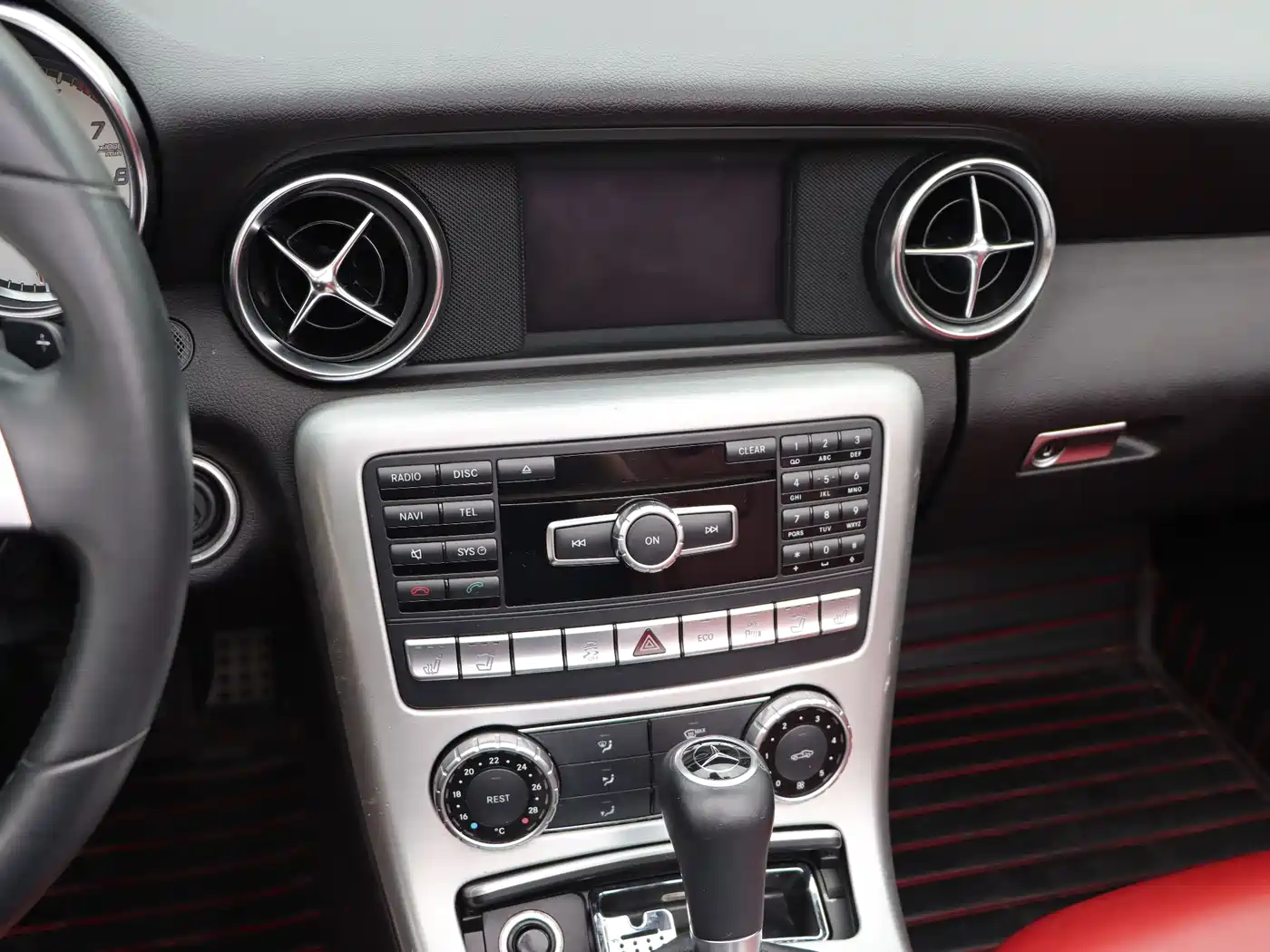 Mercedes-Benz SLK-Class 2011 SLK 200 Fashion фото 8