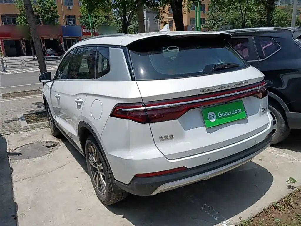 Photo 5 - BYD Song Pro