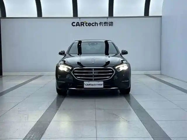 Mercedes-Benz E-Class 2025