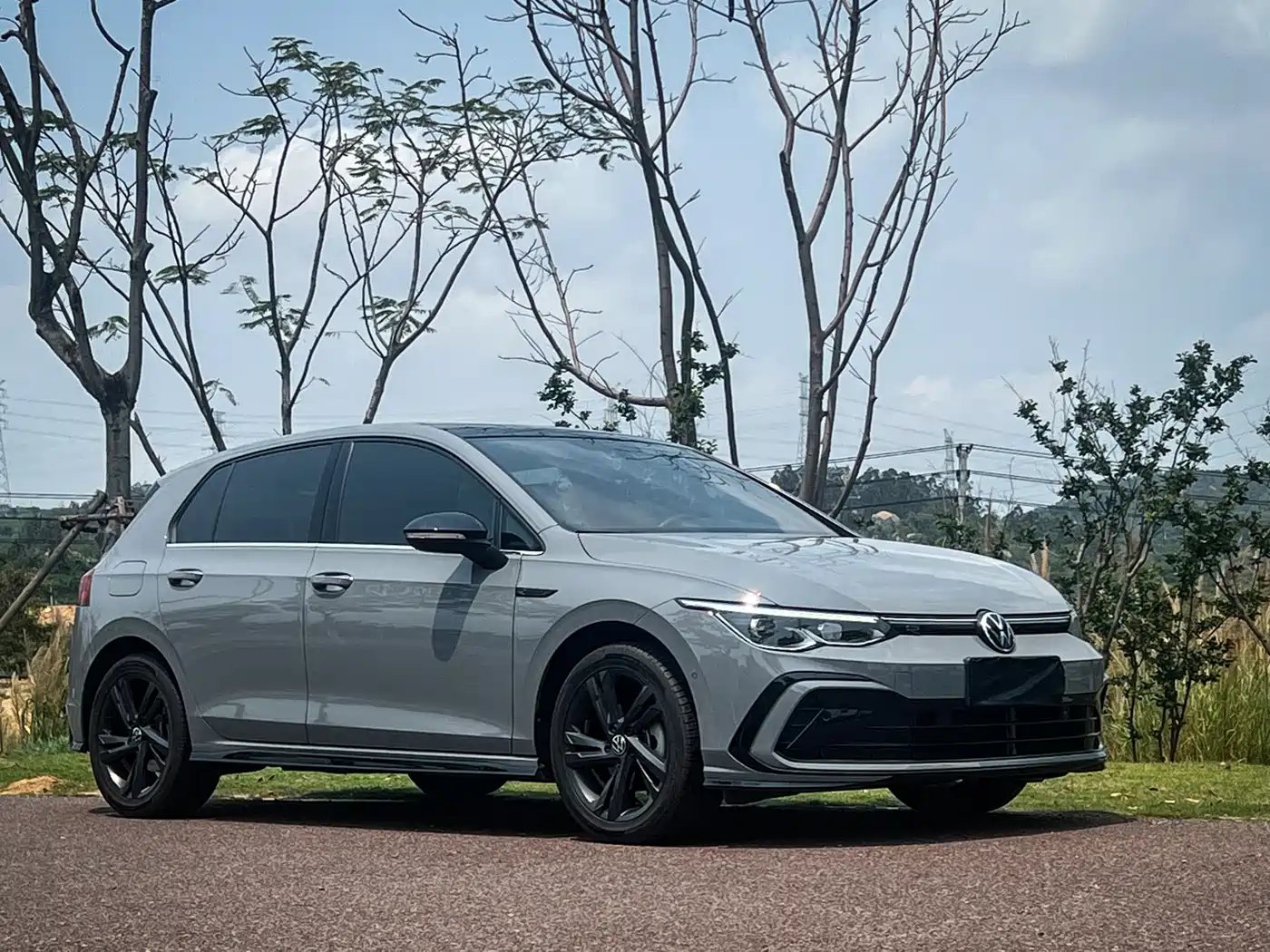 Volkswagen Golf 2023 Model 280TSI DSG R-Line фото 3