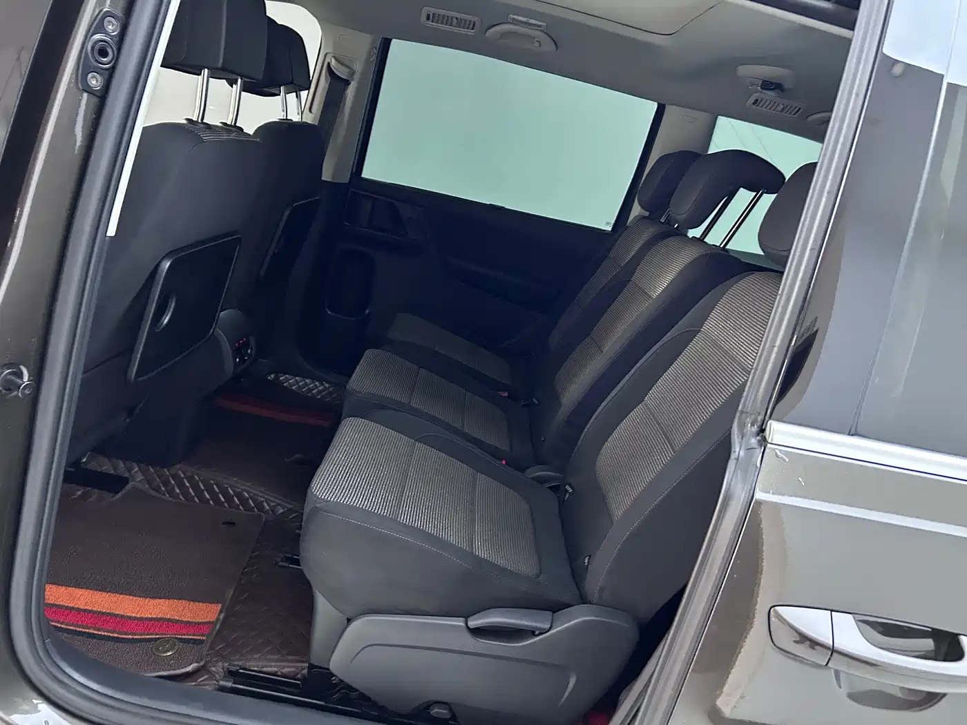 Volkswagen Sharan 2014 2.0TSI Standard фото 9