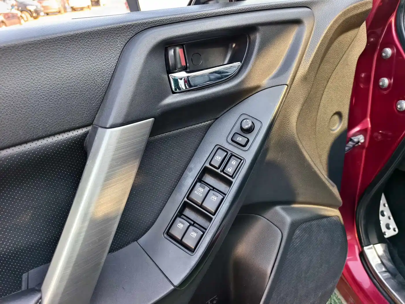 Subaru Forester 2013 2.5i Automatic Luxury Edition фото 6