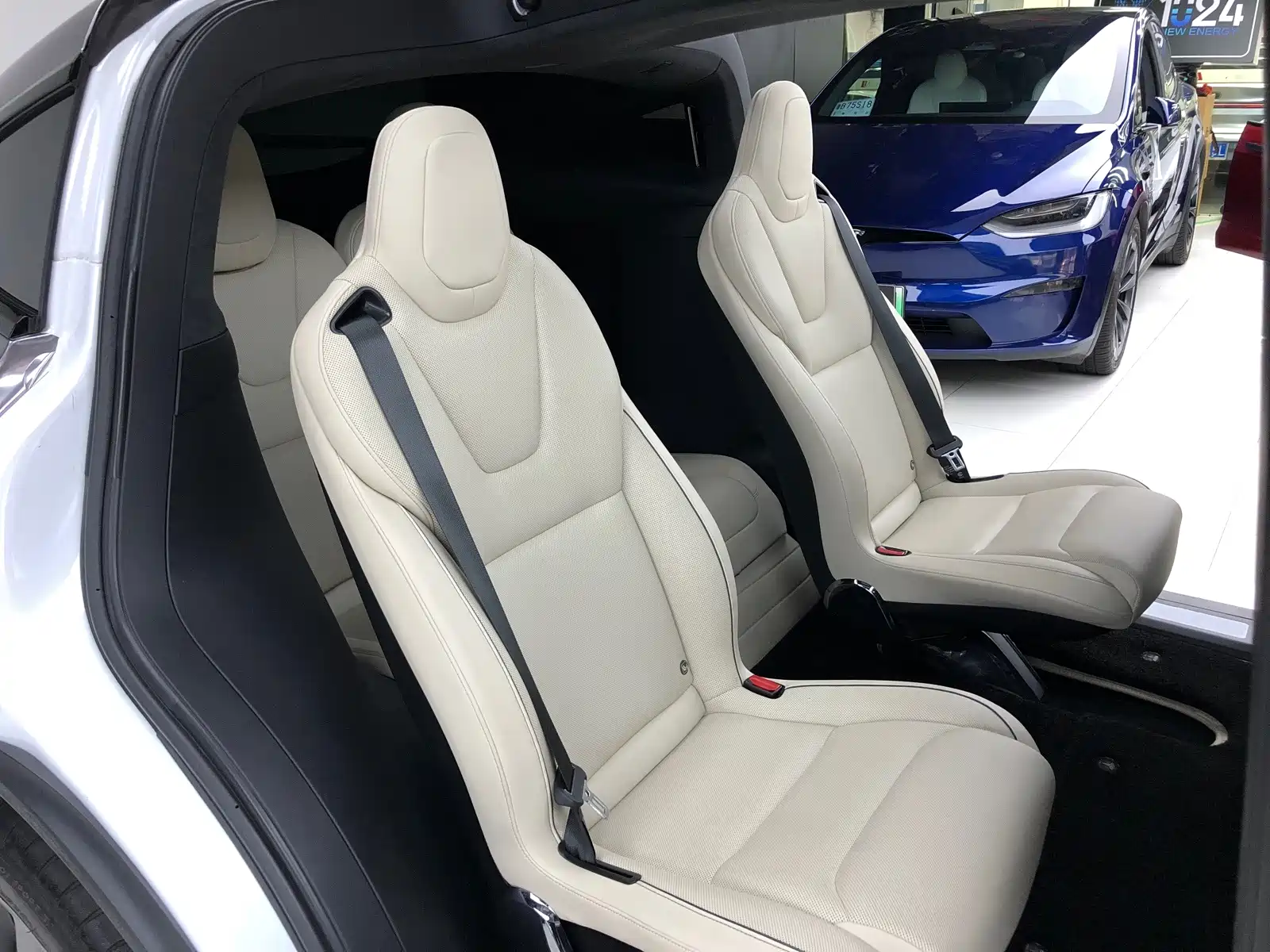 Фото 16 - Tesla Model X
