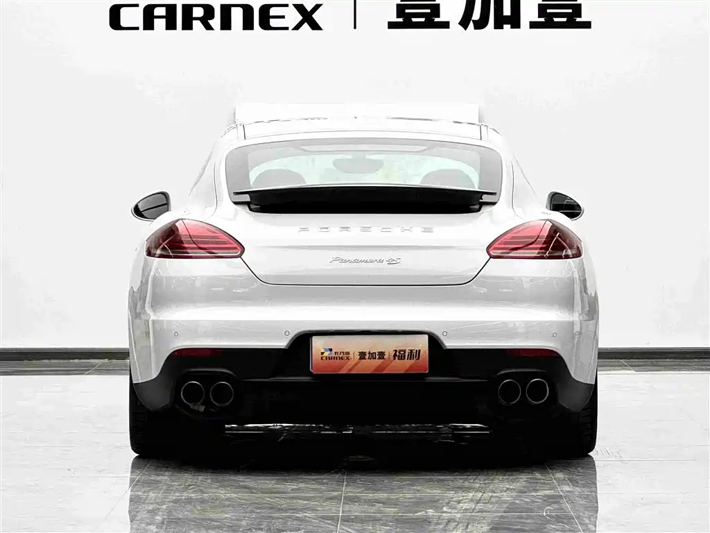 Фото 5 - Porsche Panamera