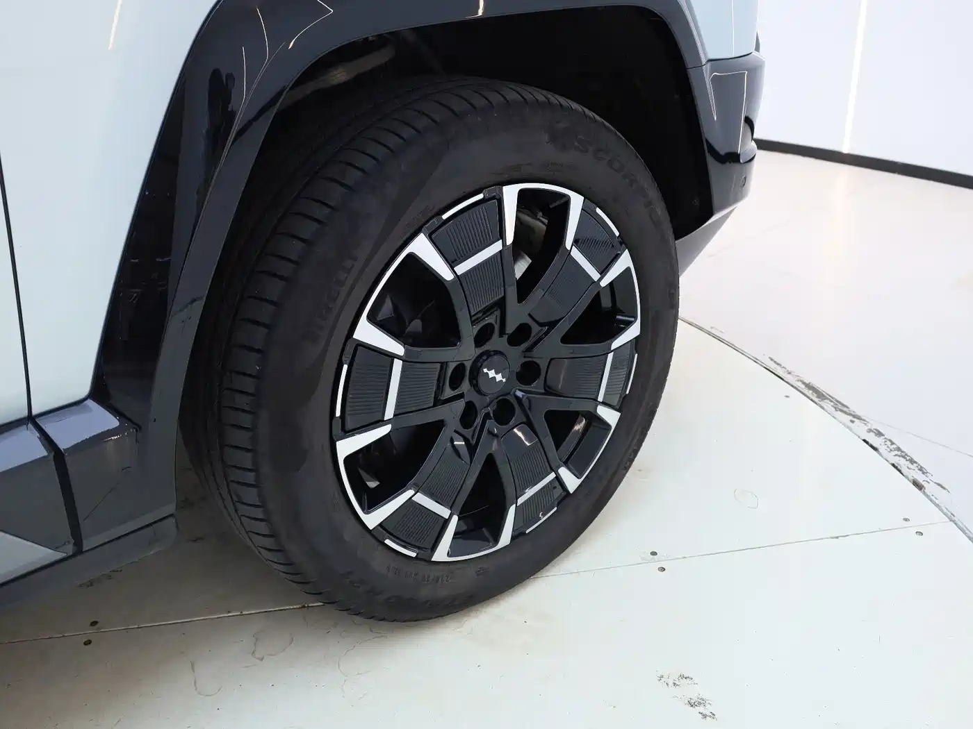 Fang Cheng Bao Leopard 8 2025 2025 Zhiyong Flagship 6-Seater