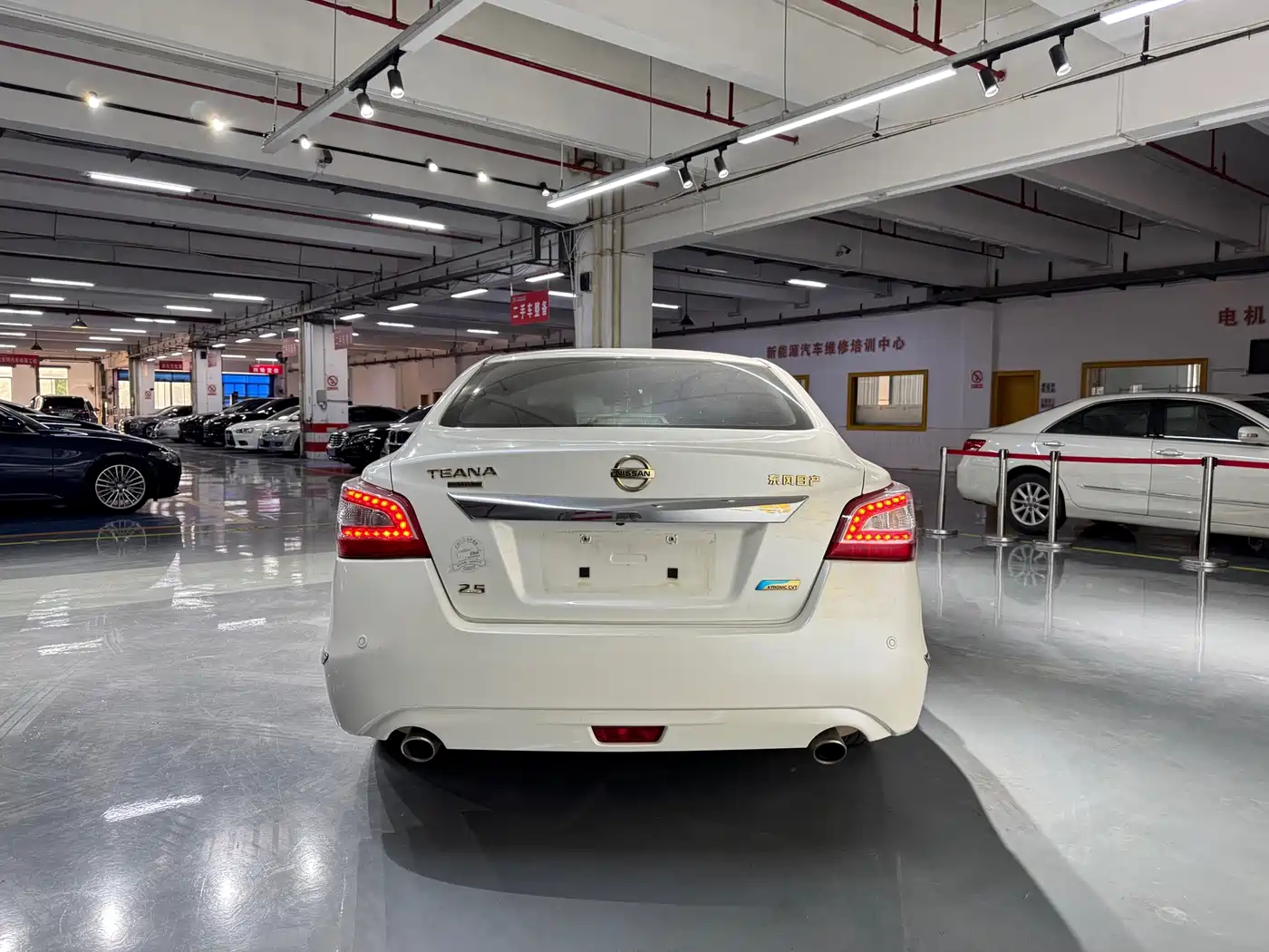 Фото 4 - Nissan Teana