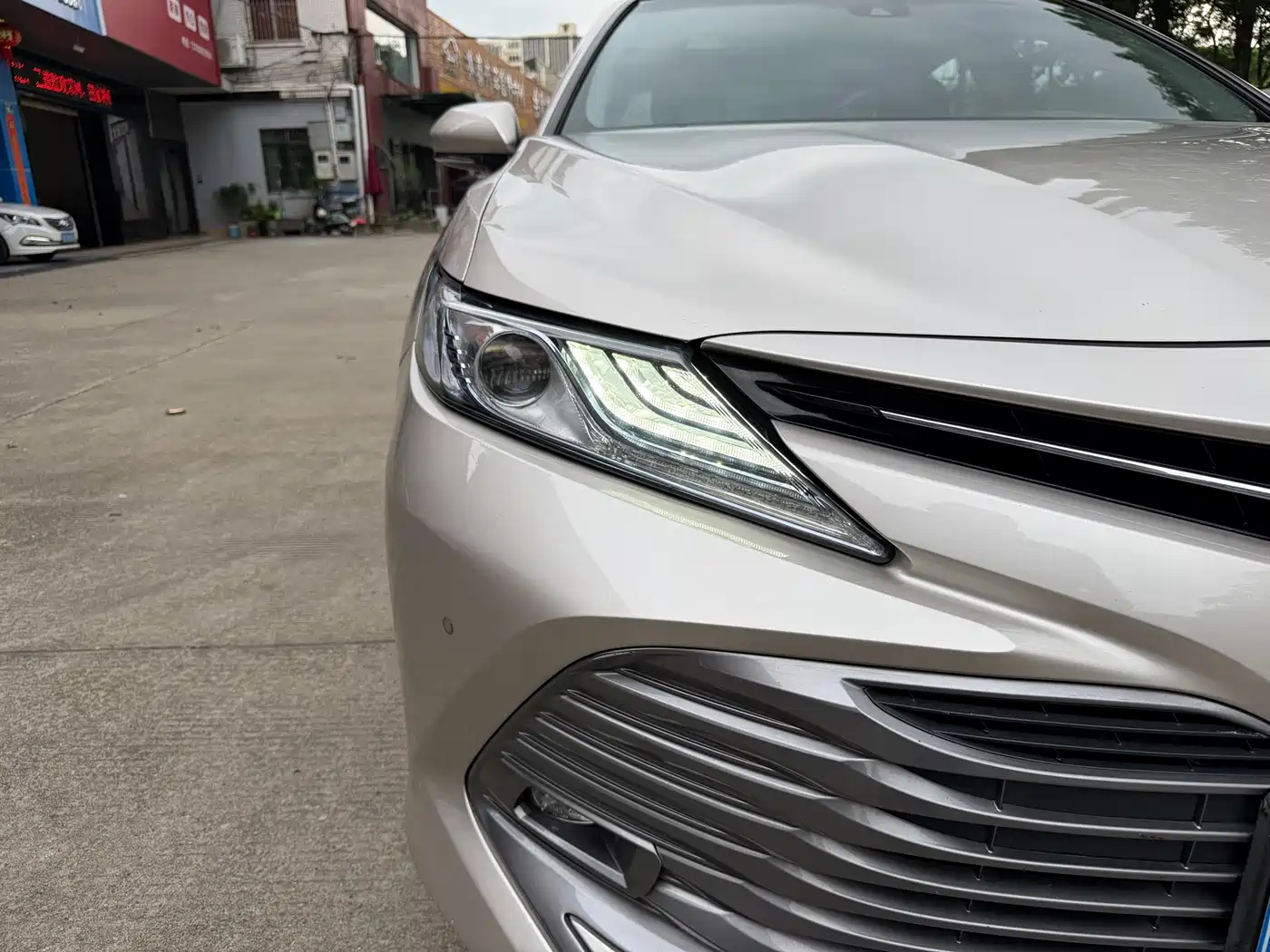 Toyota Camry 2018 Hybrid 2.5HG Luxury Edition фото 26