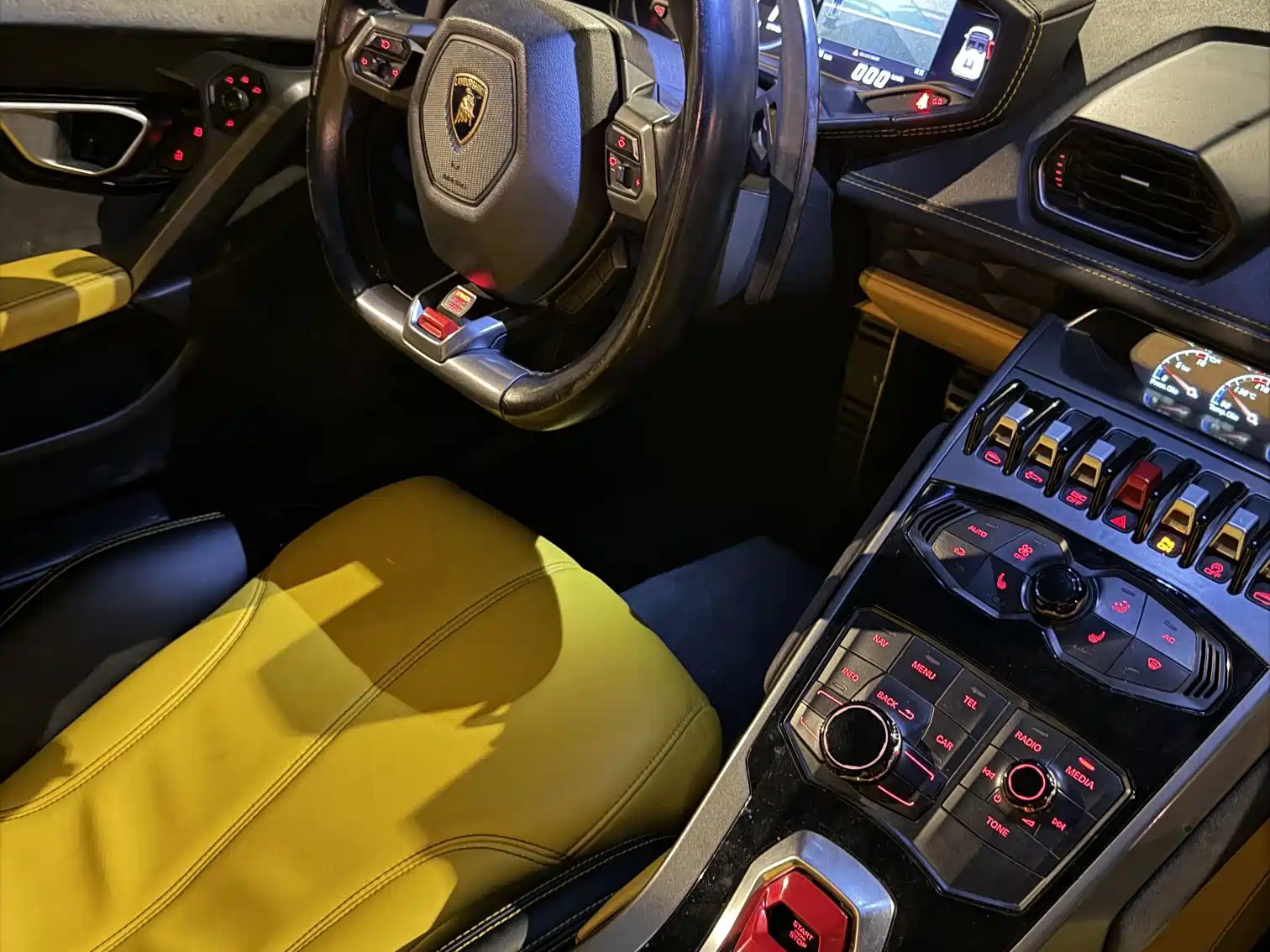 Фото 7 - Lamborghini Huracán