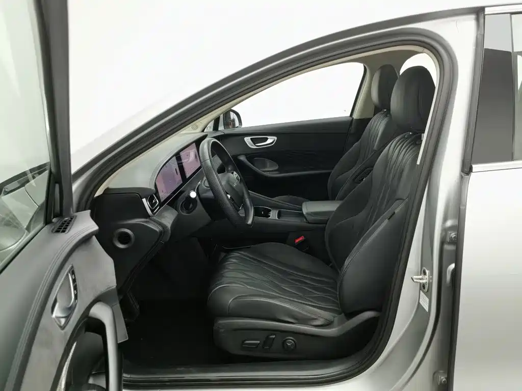 Roewe D7 2023 2023 DMH 125km Flagship Edition