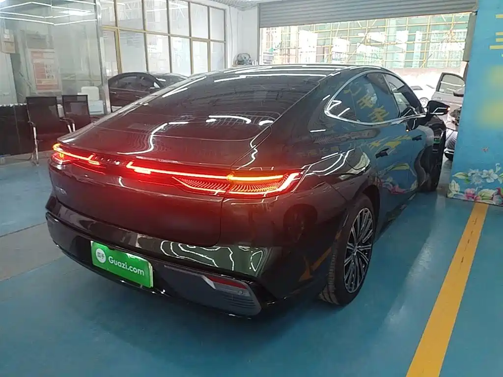Geely Galaxy Galaxy Xingyao 8 2025 130km EM-P Starship Edition фото 7