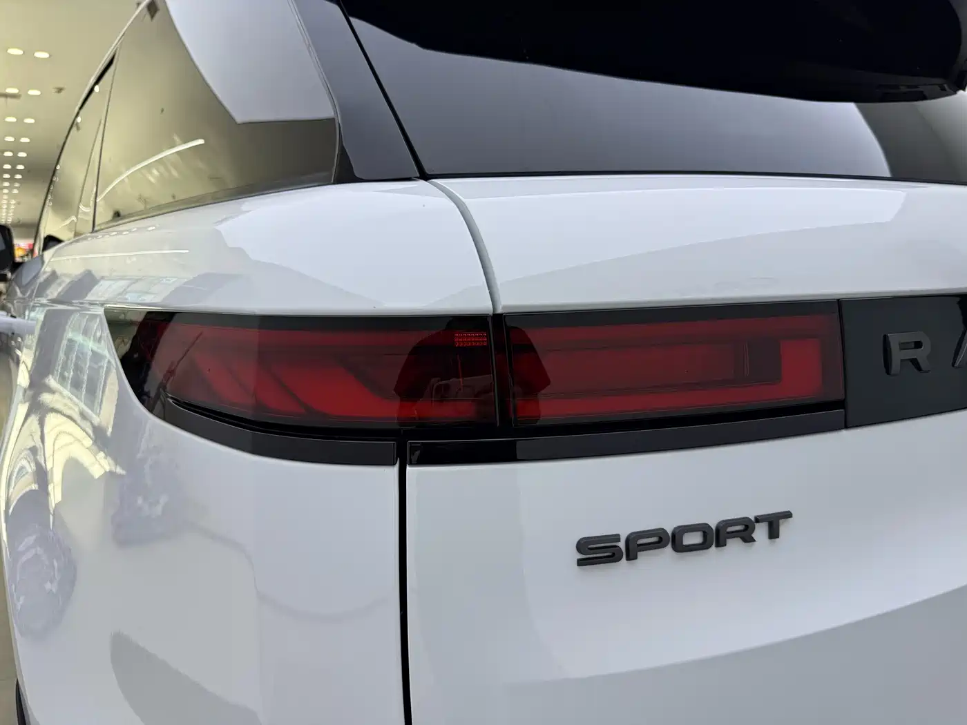 Land Rover Range Rover Sport 2025 2024 400PS Dynamic SE