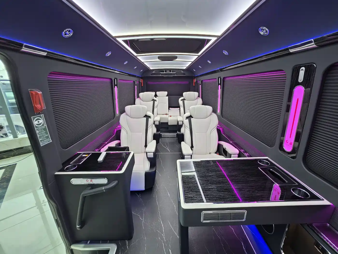 Hongqi Guoyue 2024 3.0T Flagship Edition 17-seater фото 7