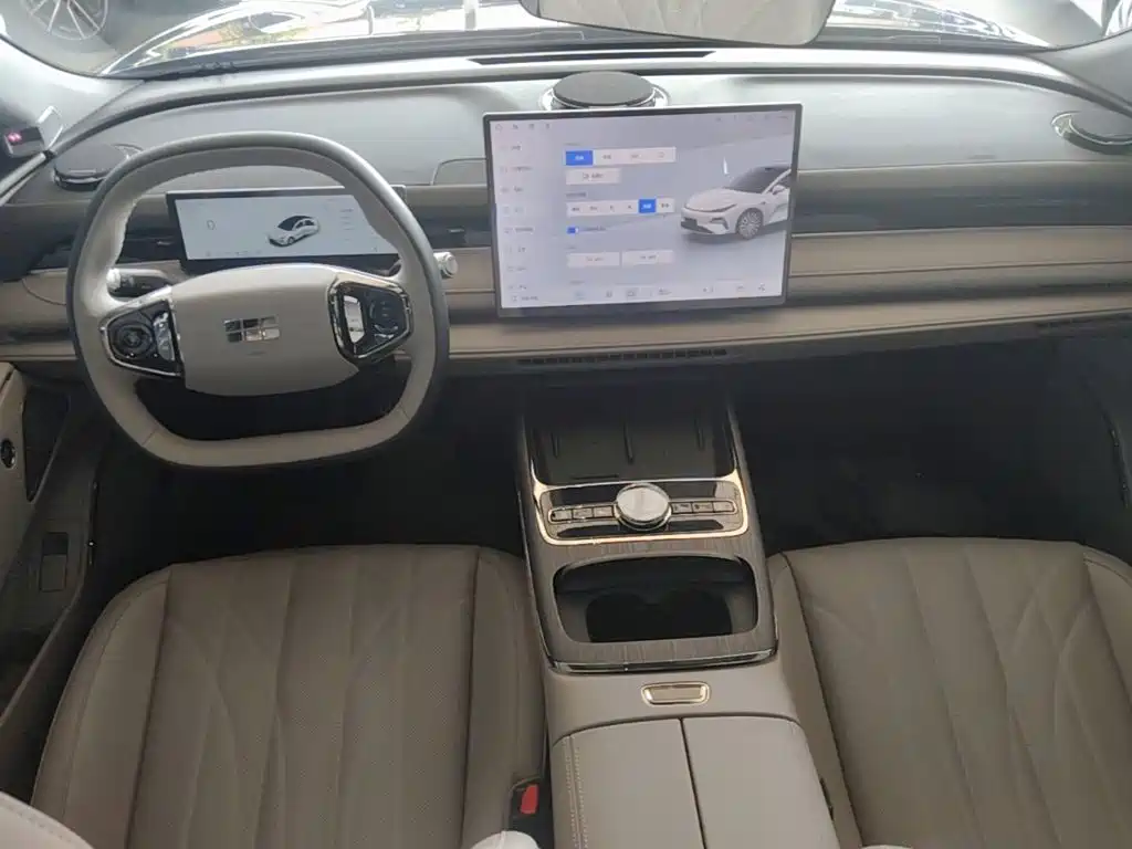 Geely Galaxy Galaxy Xingyao 8 2026 2025 130km EM-i Premium Edition