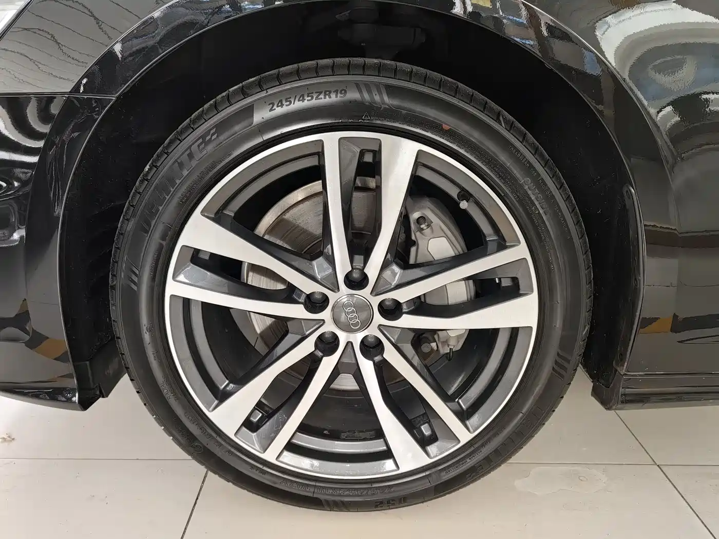Audi A6L 2021 40 TFSI Luxury Sport фото 4