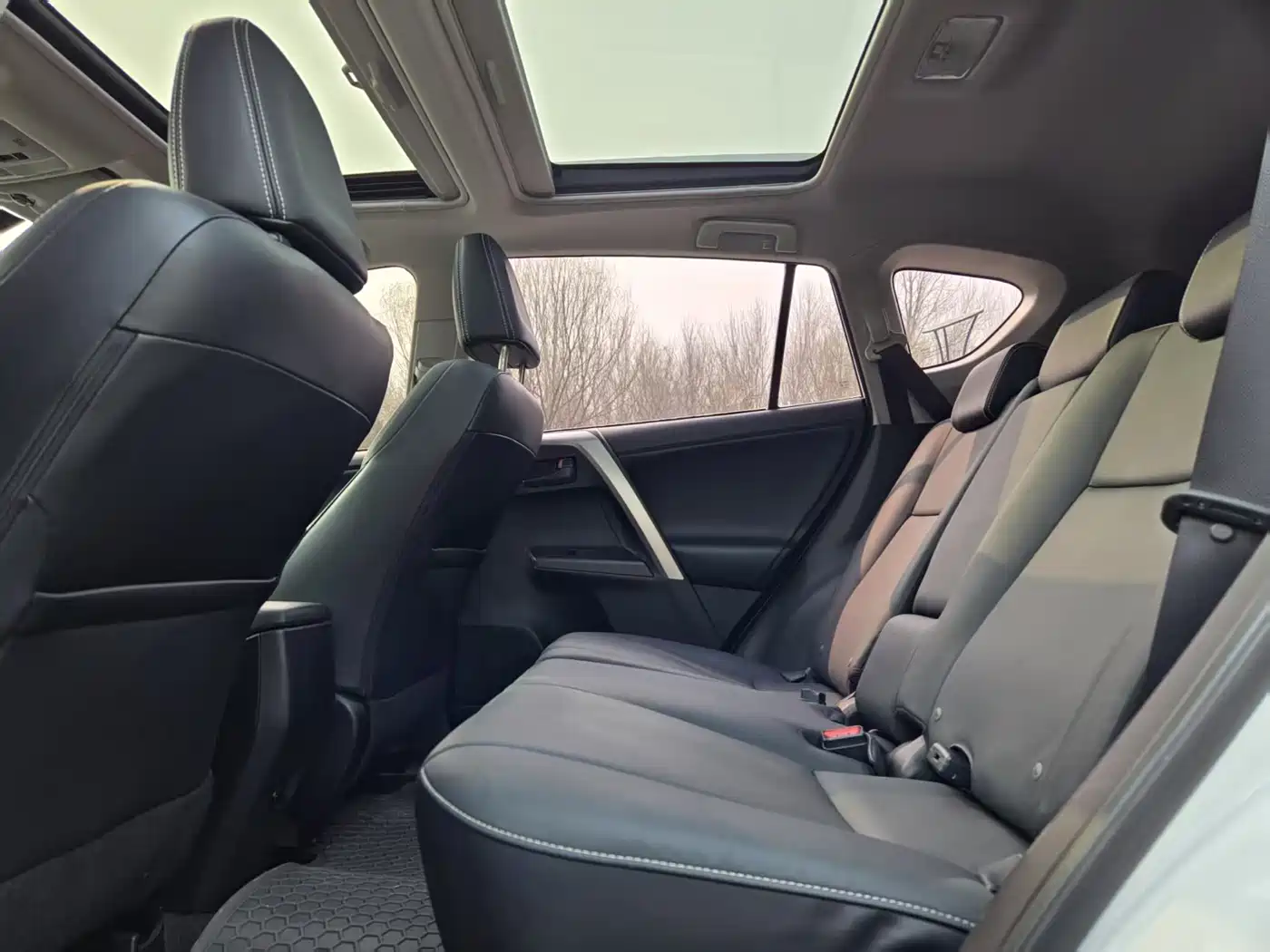 Toyota RAV4 Rongfang 2016 2.5L Automatic 4WD Elite фото 8