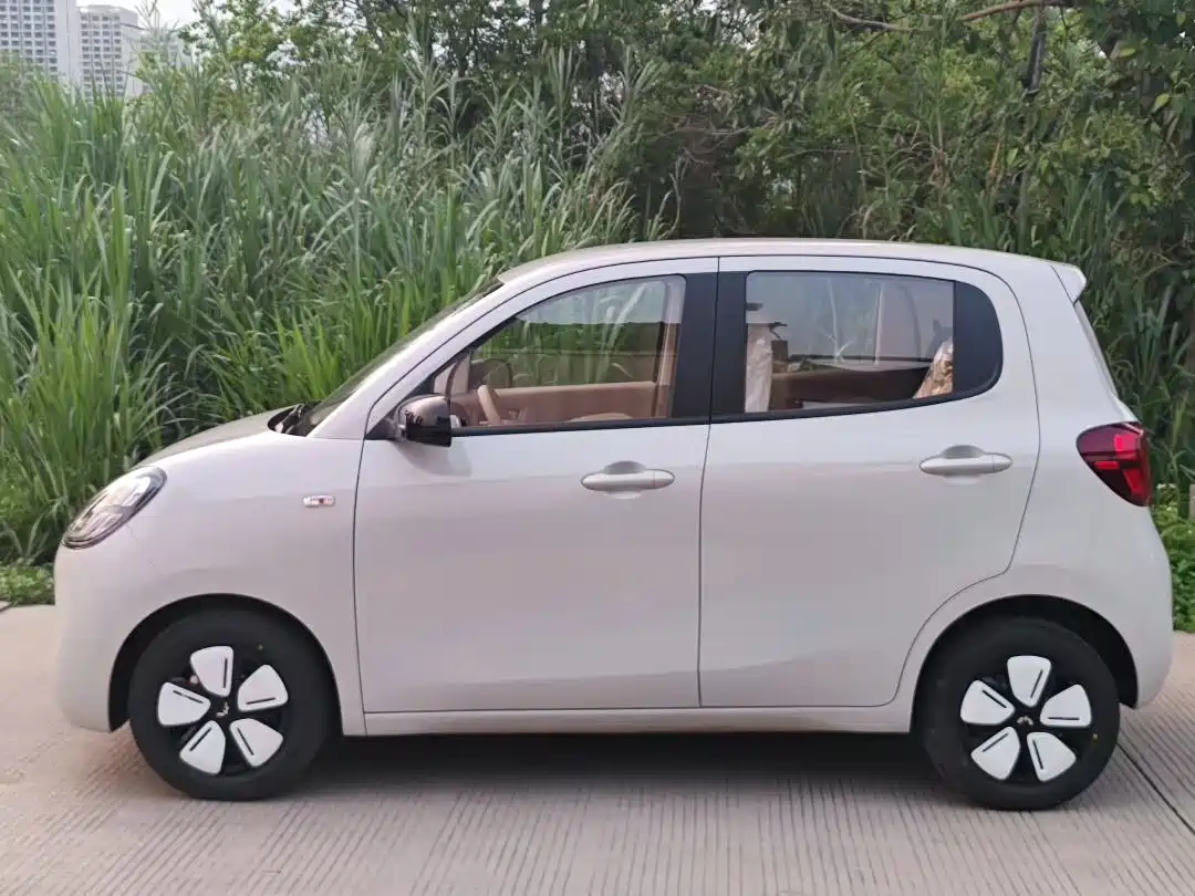 WULING AUTOMOBILE HONGGUANG MINIEV