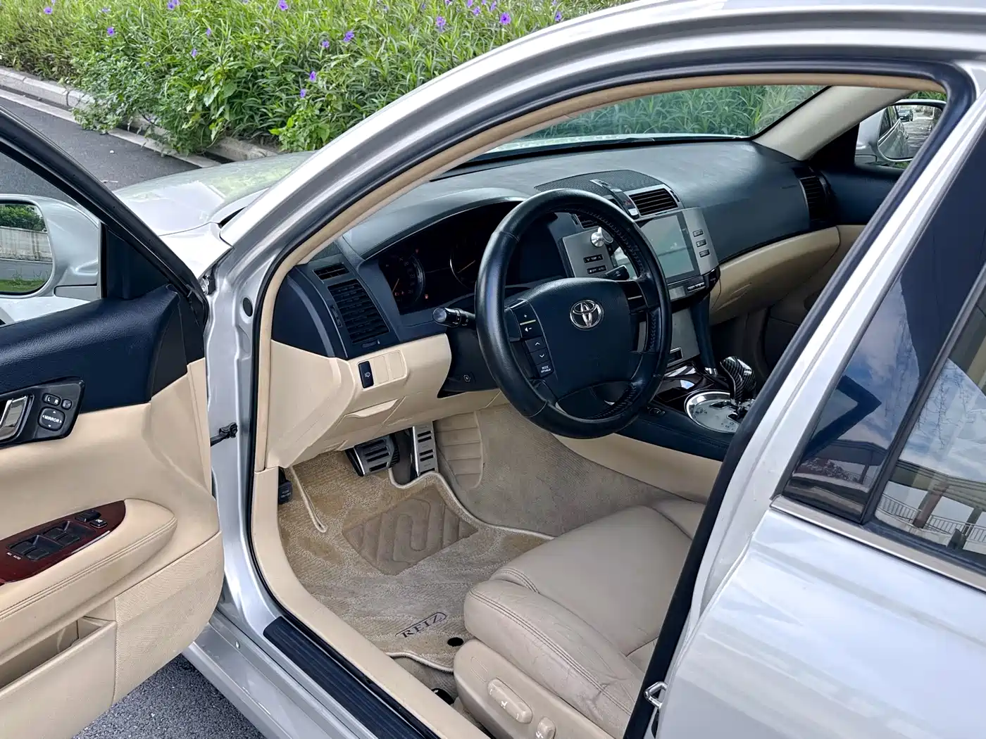 Toyota Reiz 2008 2007 2.5V Sunroof Edition