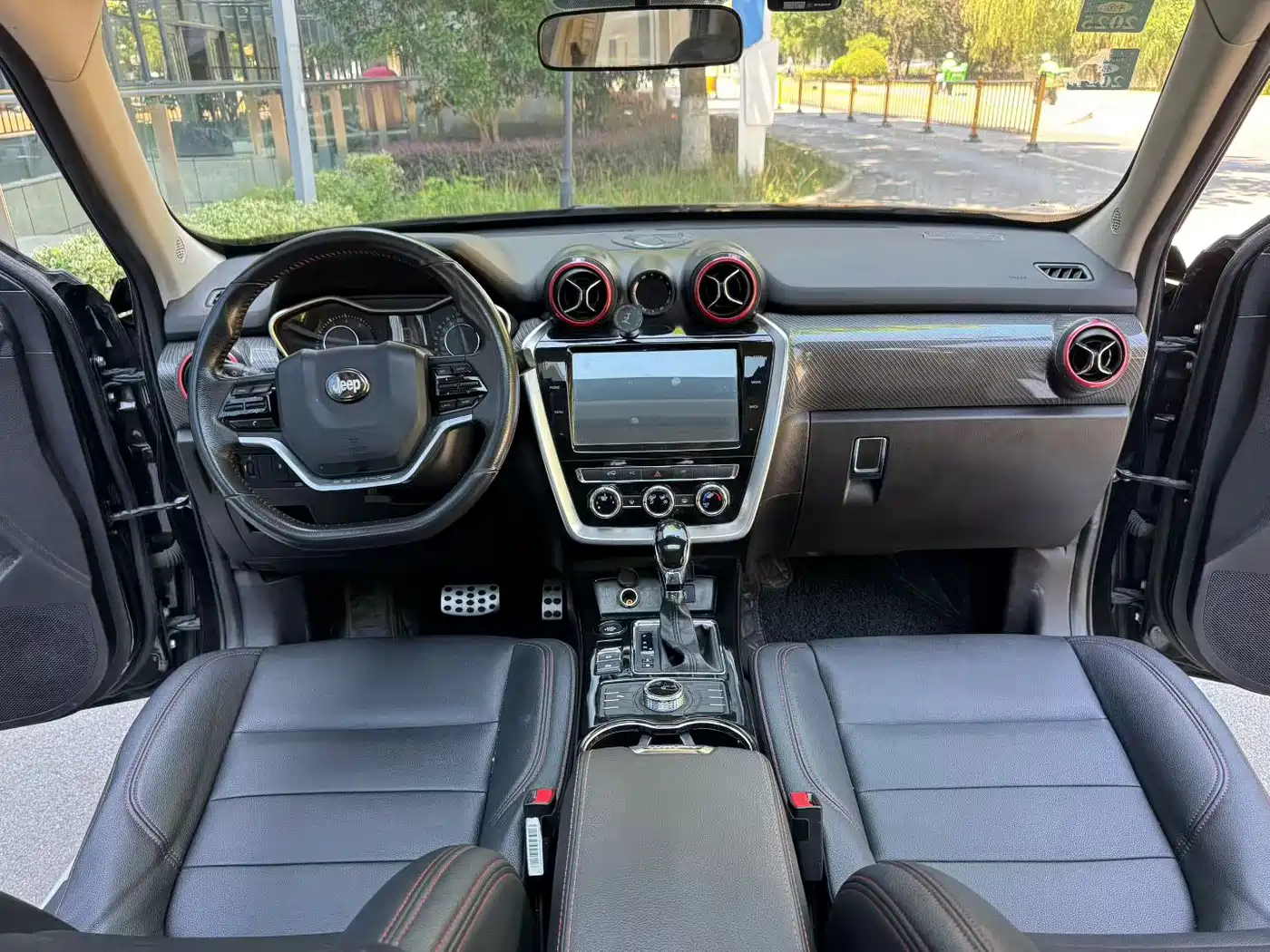 BAIC ORV Beijing Offroad BJ20 2017 2016 1.5T CVT Luxury