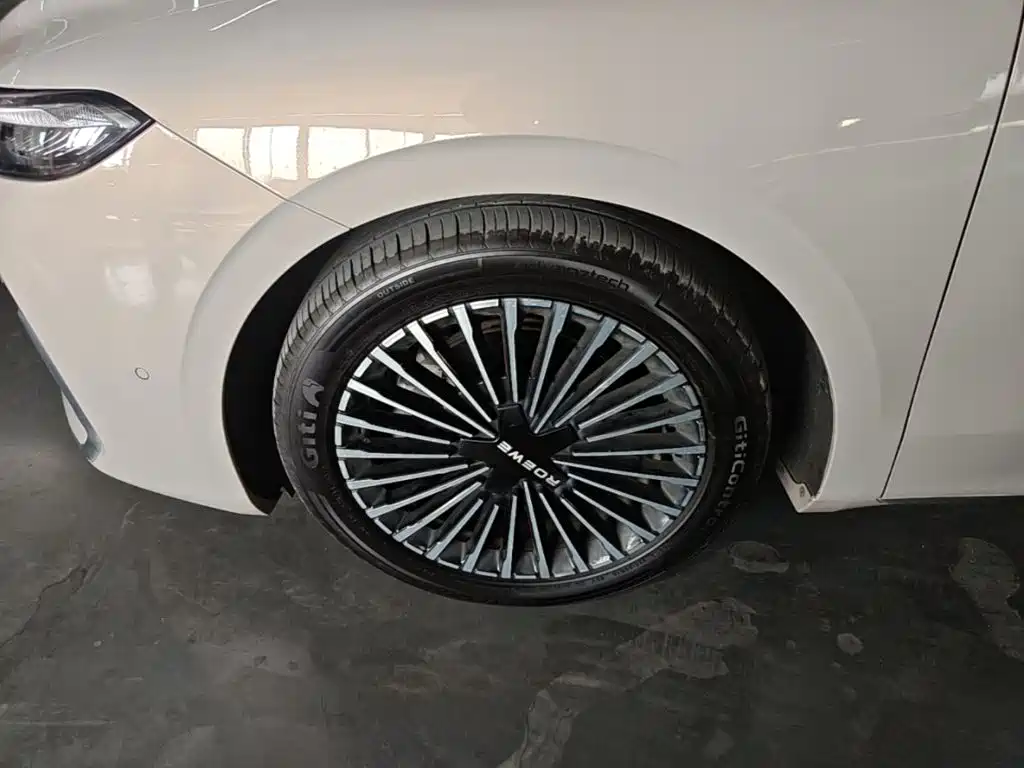 Roewe M7 DMH 2025 2025 1.5T 115km Mid-range