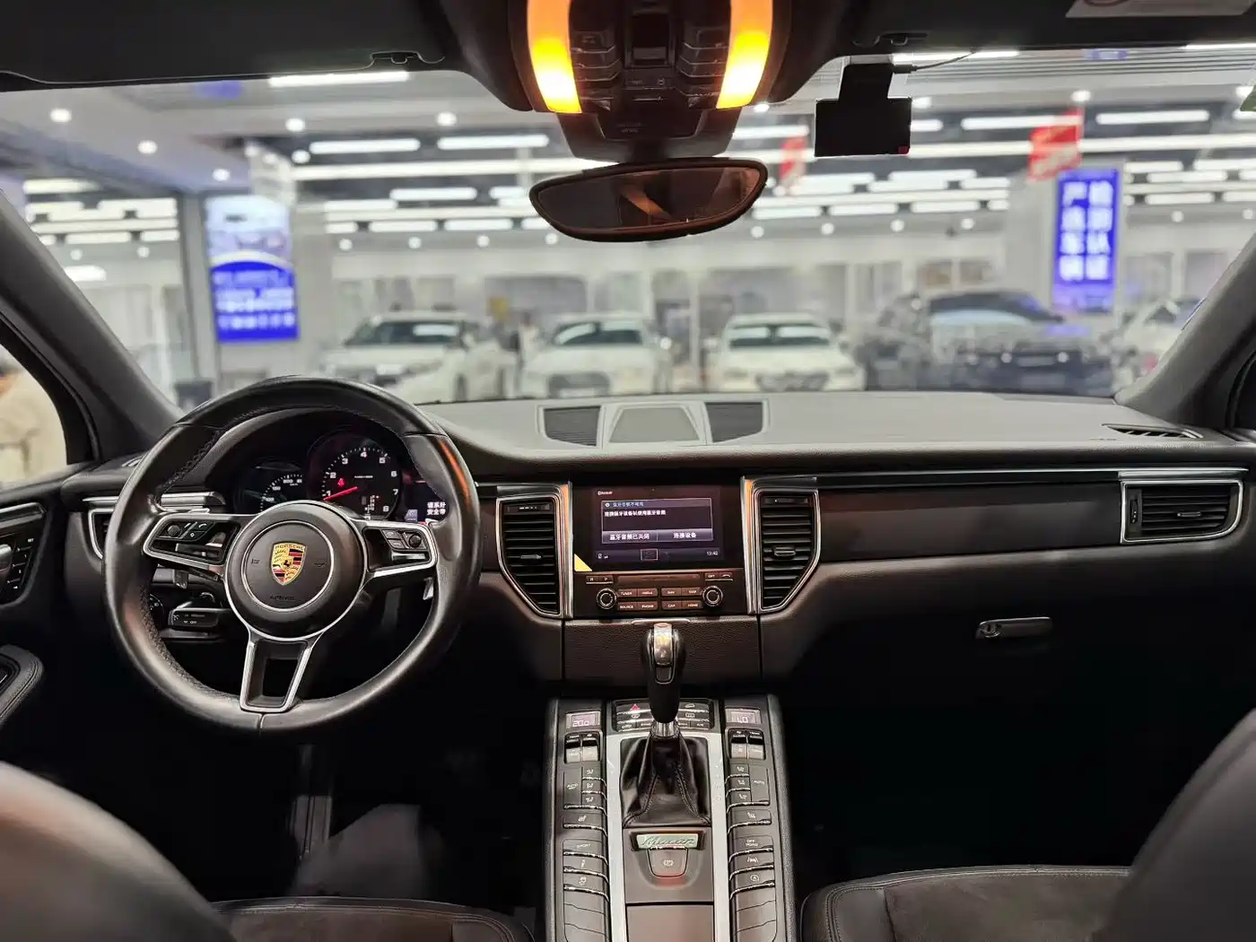 Porsche Macan 2017 Macan 2.0T фото 4