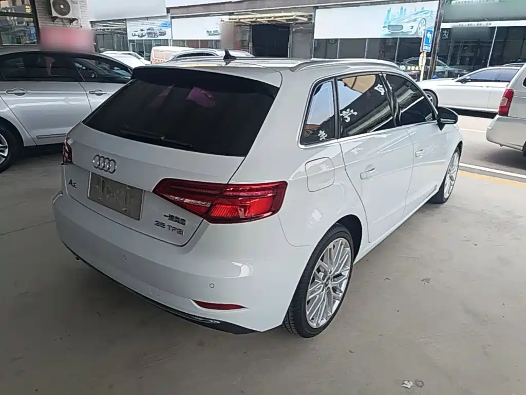 Photo 7 - Audi A3