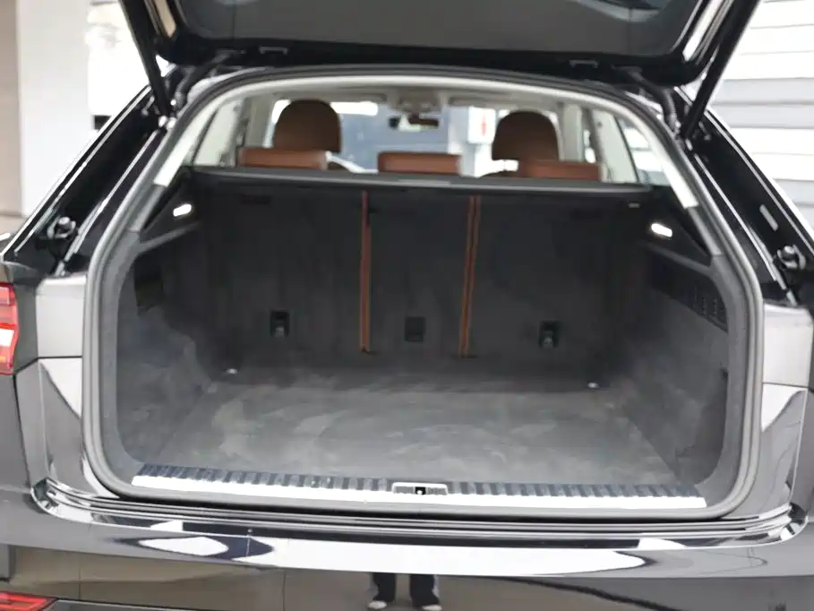 Audi Q8 2020 2019 55 TFSI Luxury Dynamic