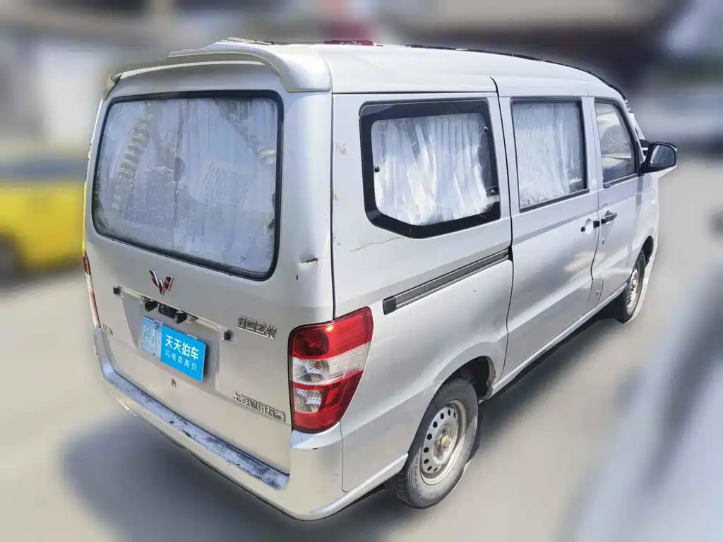 Wuling Motors Wuling Zhiguang 2014 2013 1.0L Practical
