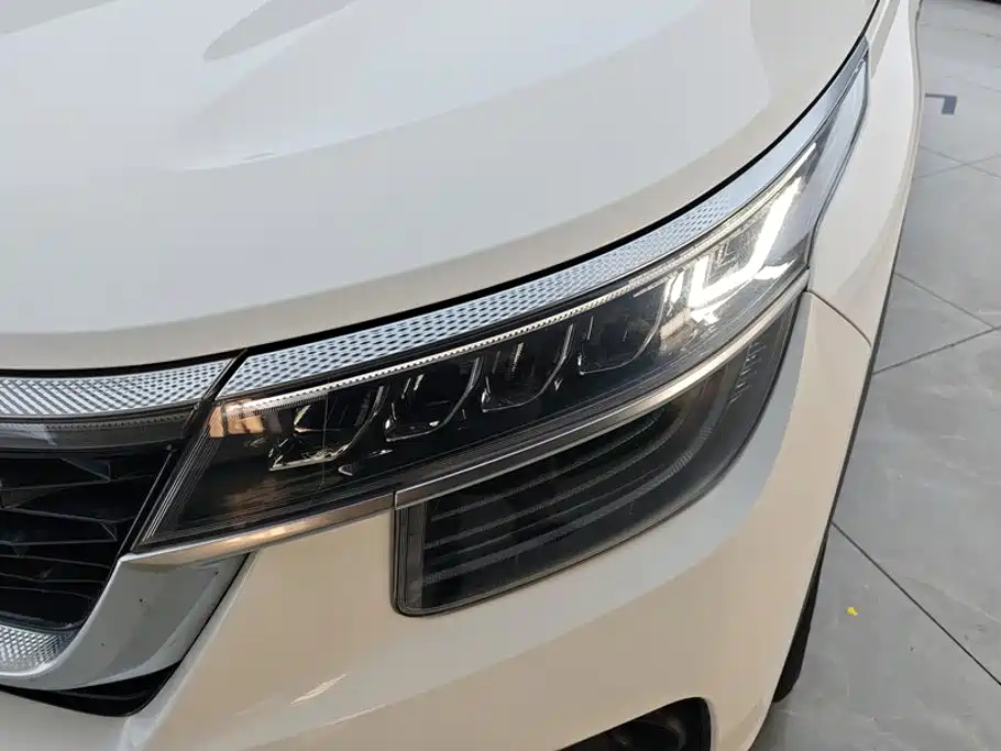 Kia KX3 Smart Run 2021 2021 1.5L CVT Fashion Edition
