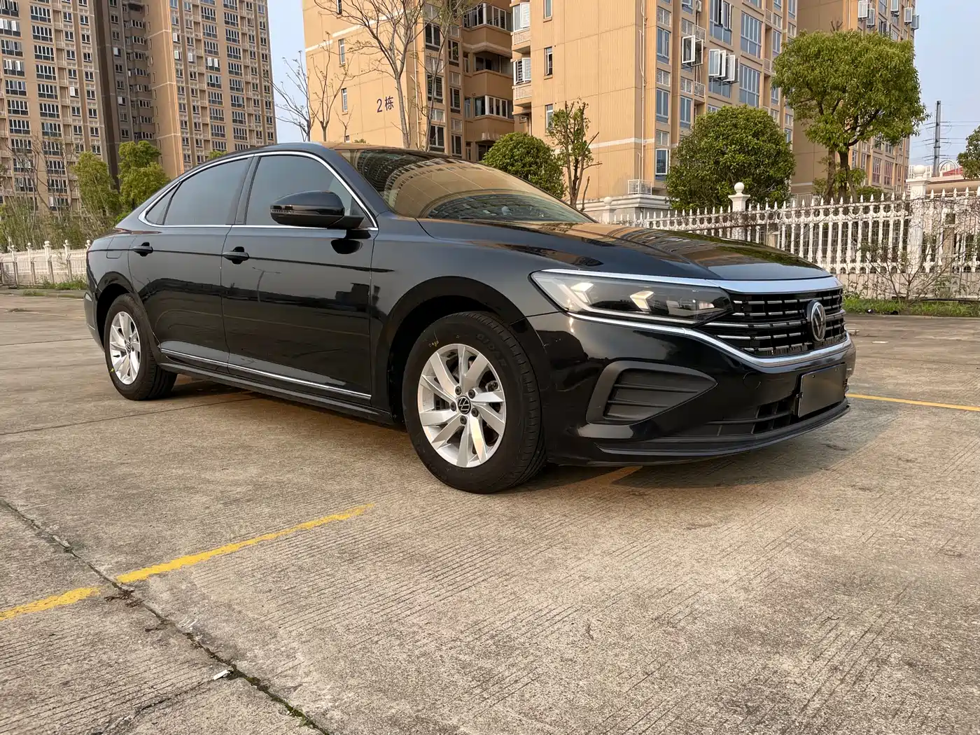 Volkswagen Passat 2023 280TSI Elite Edition фото 4