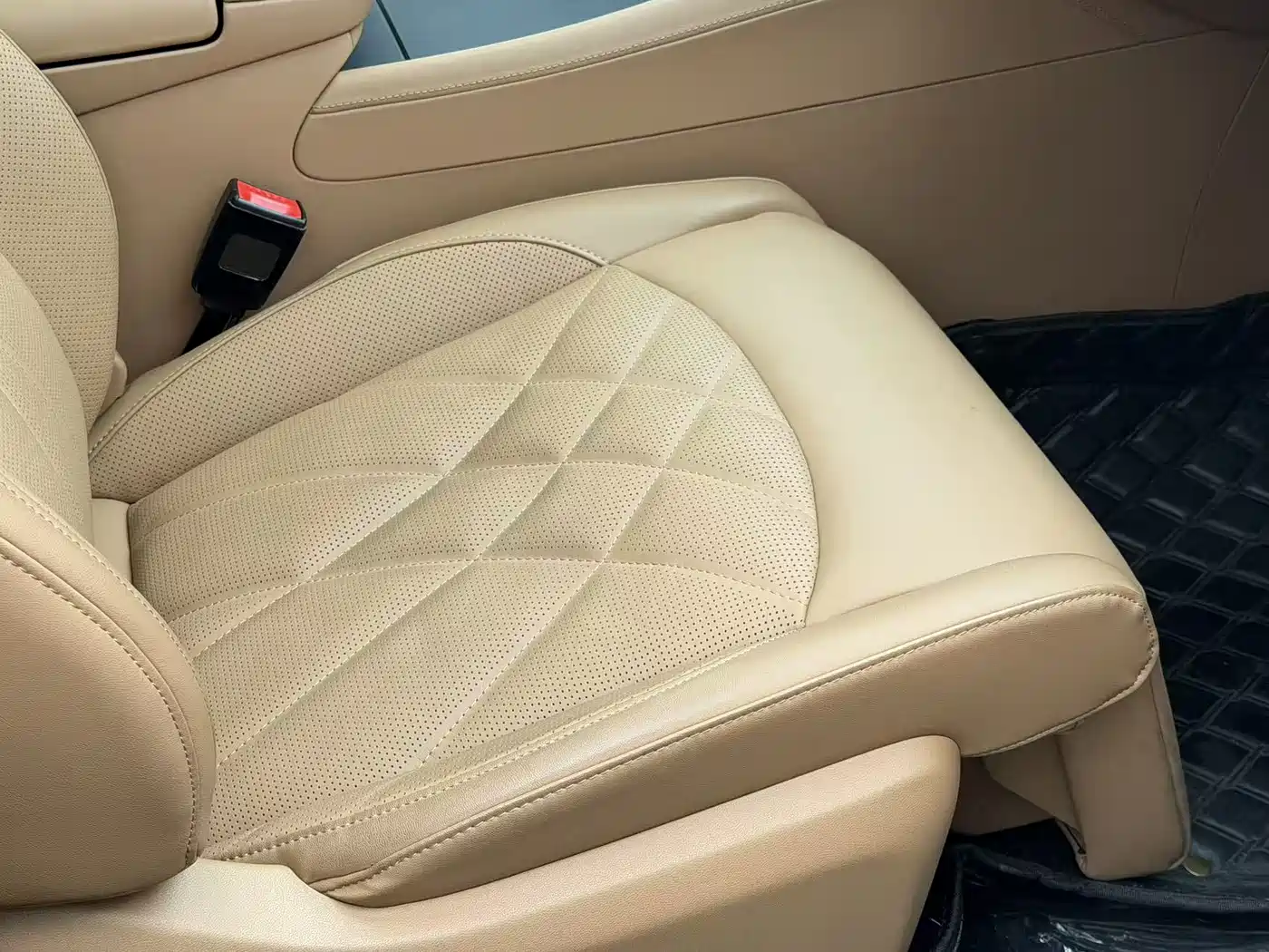 RISING AUTO FEIFAN R7