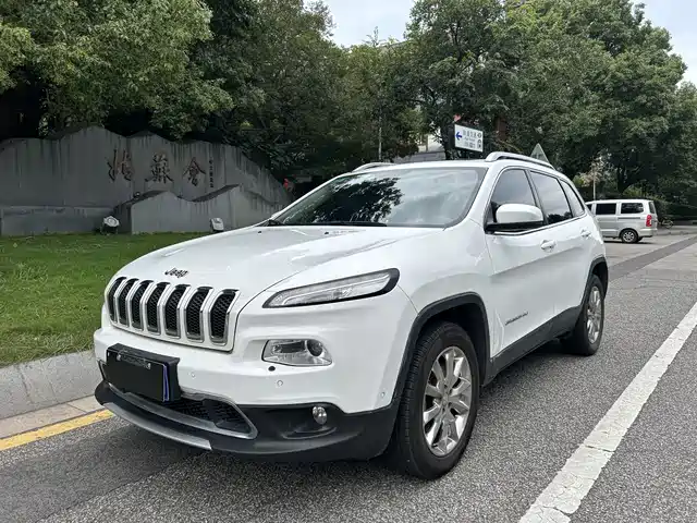  Jeep Cherokee 2016 2.4L All-Round Edition