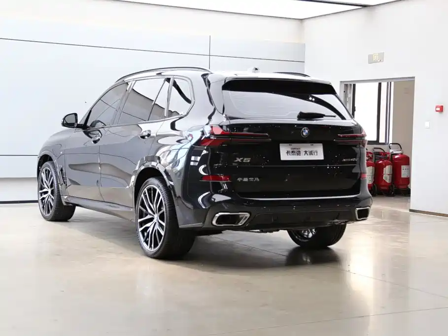 BMW X5 2025 2025 Model xDrive 30Li Exclusive M Sport Blackout Package