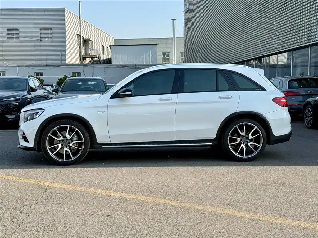 Mercedes-Benz GLC AMG 2017 AMG GLC 43 4MATIC фото 2