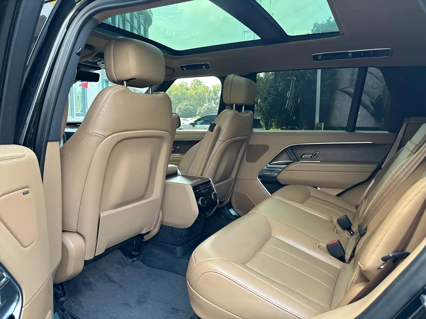 Land Rover Range Rover 2025 2025 3.0 L6 400PS Flourishing Era Extended Wheelbase