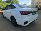 Фото 5 - Roewe i5