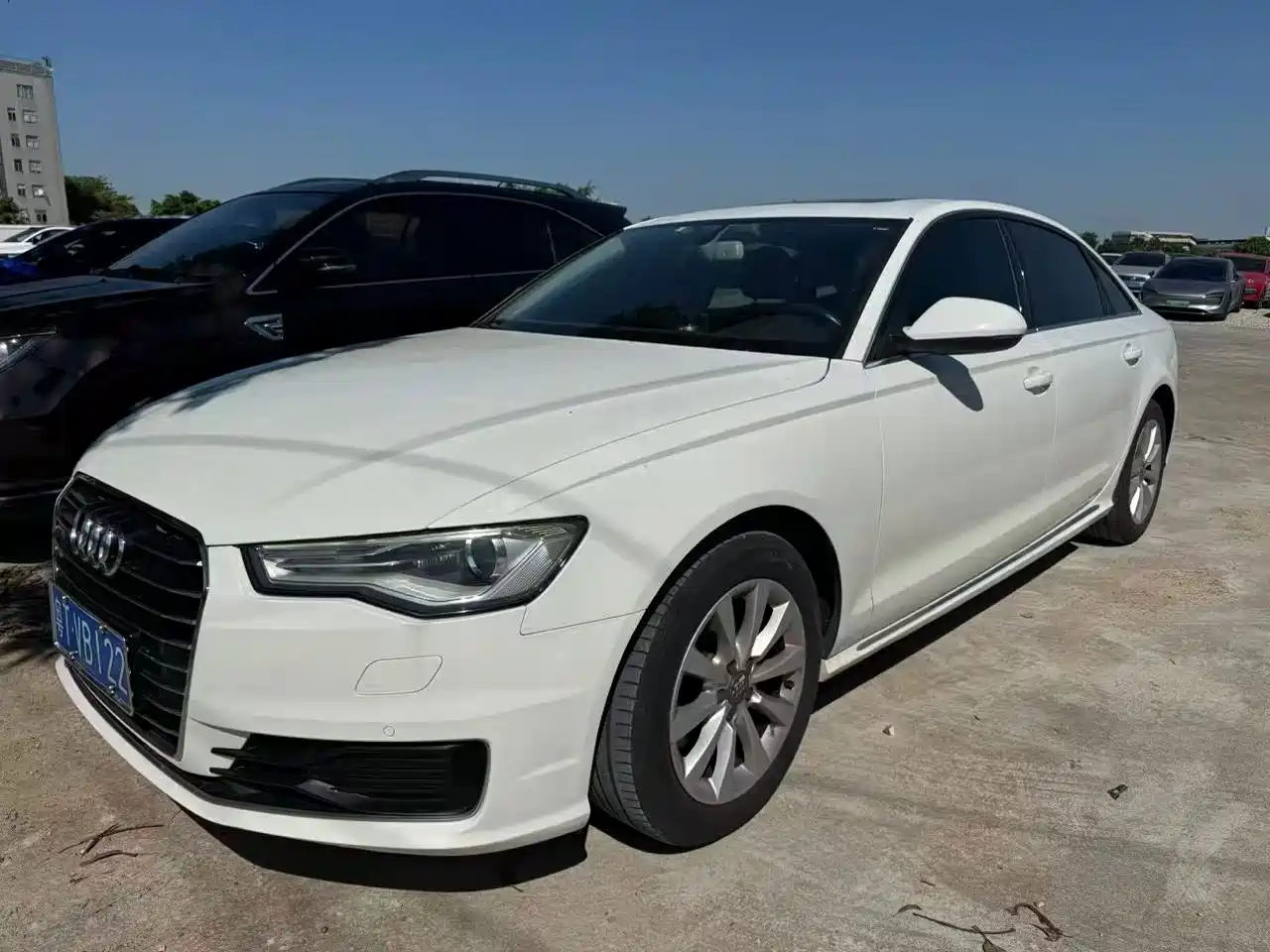 Photo 1 - Audi A6L