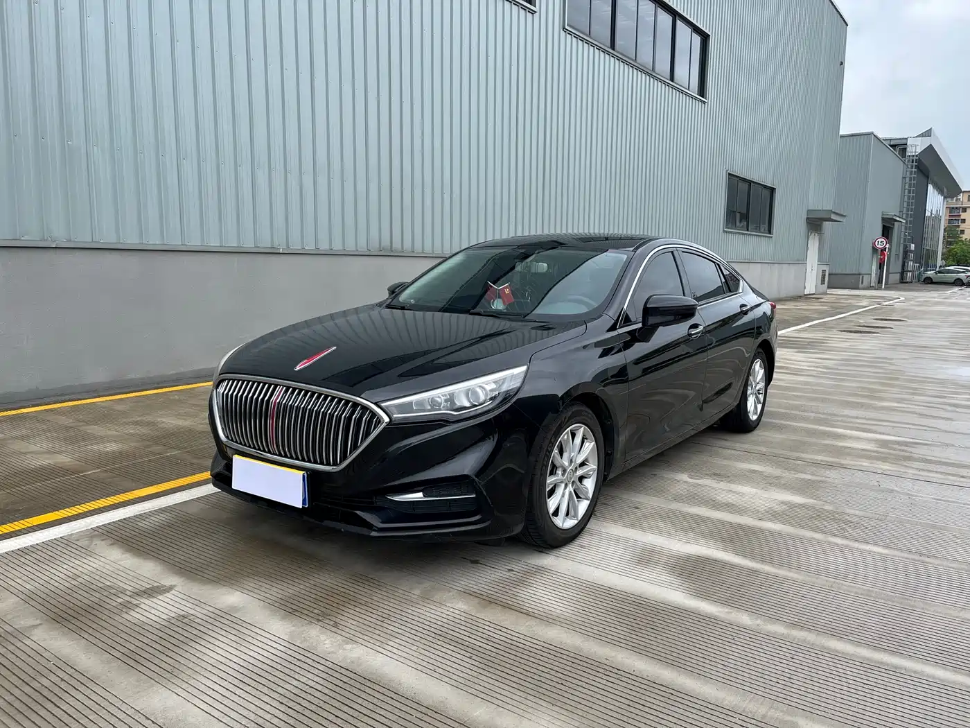 Hongqi H5 2018 30TD Dynamic Edition